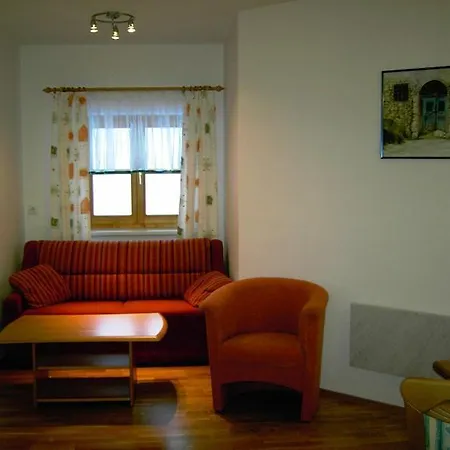 Gaestehaus Gschwandtner *